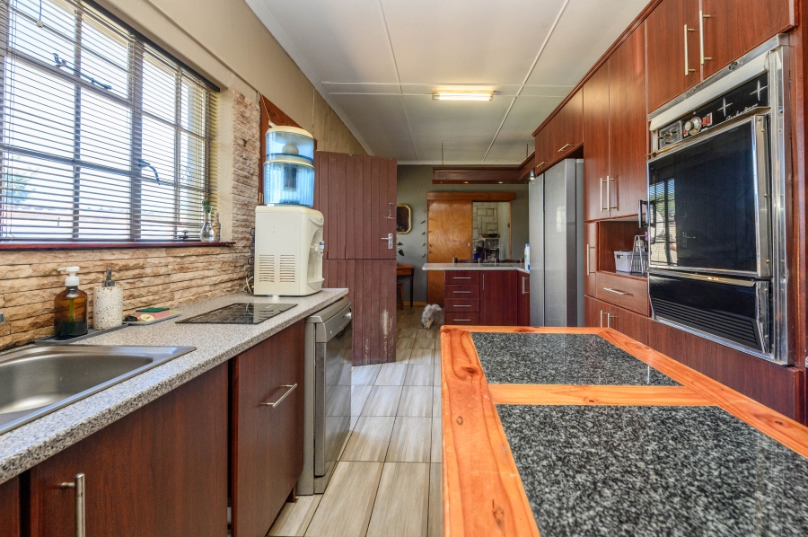 4 Bedroom Property for Sale in Vanes Estate Eastern Cape